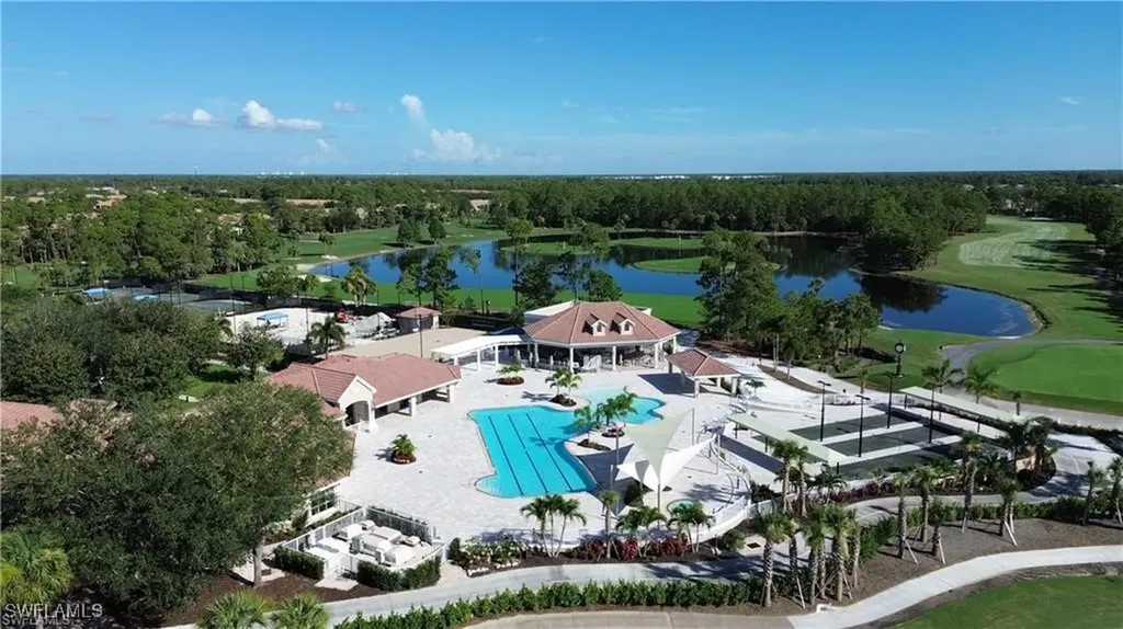 8225 Danbury Boulevard E Naples FL 34120