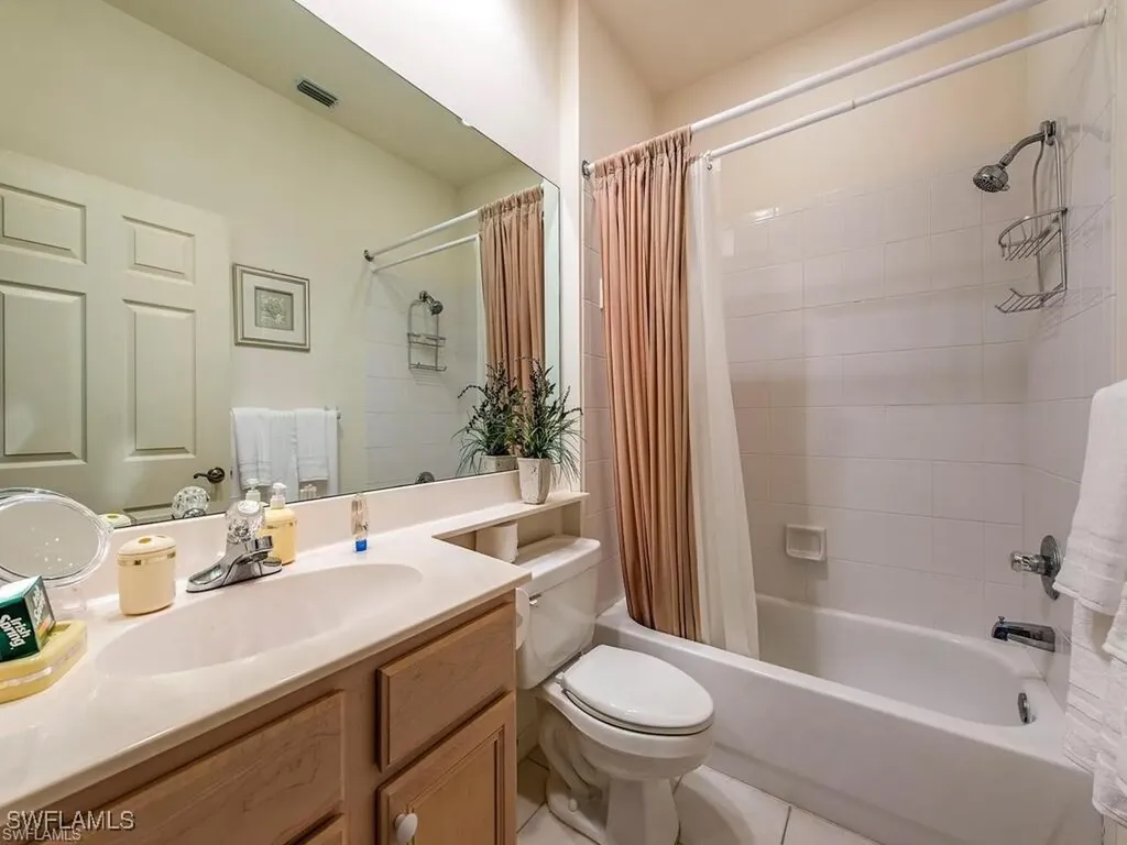8225 Danbury Boulevard E Naples FL 34120