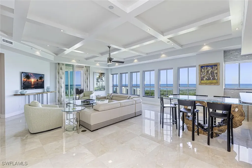 295 Grande Way Naples FL 34110