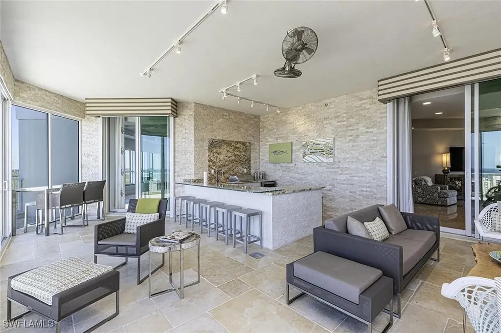 295 Grande Way Naples FL 34110