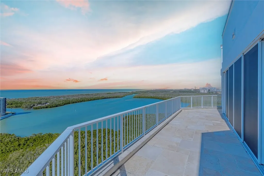 295 Grande Way Naples FL 34110