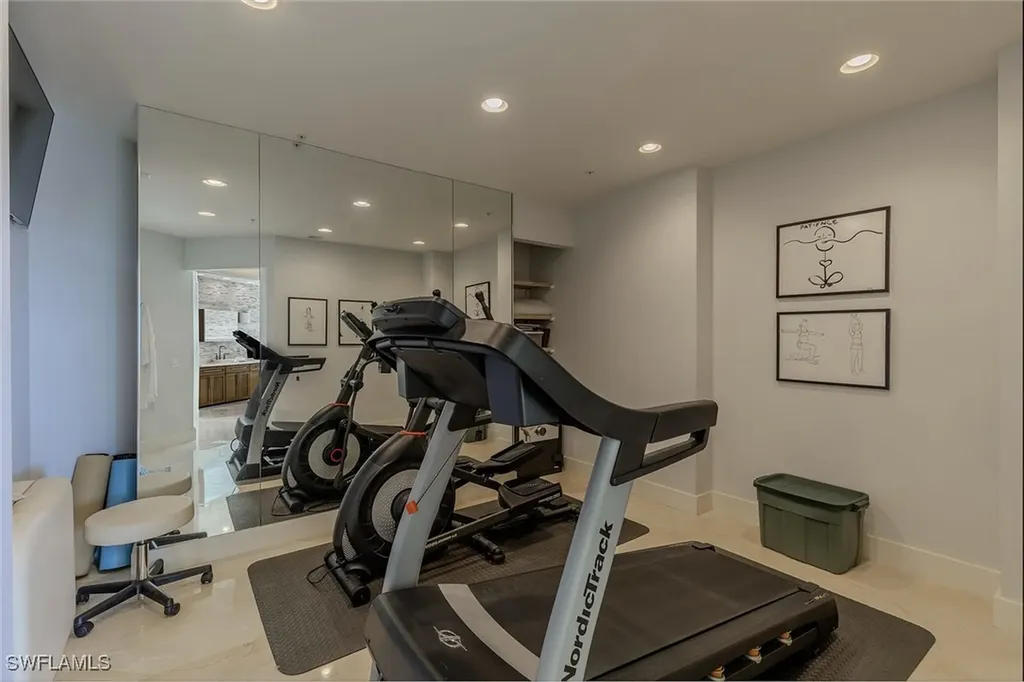 295 Grande Way Naples FL 34110