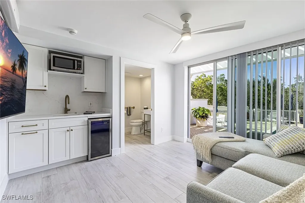 295 Grande Way Naples FL 34110