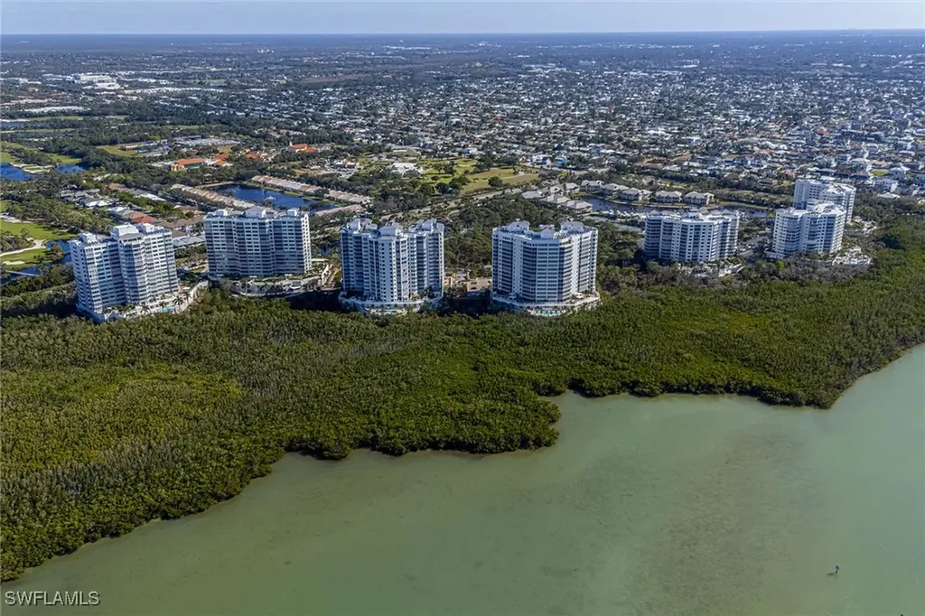 295 Grande Way Naples FL 34110