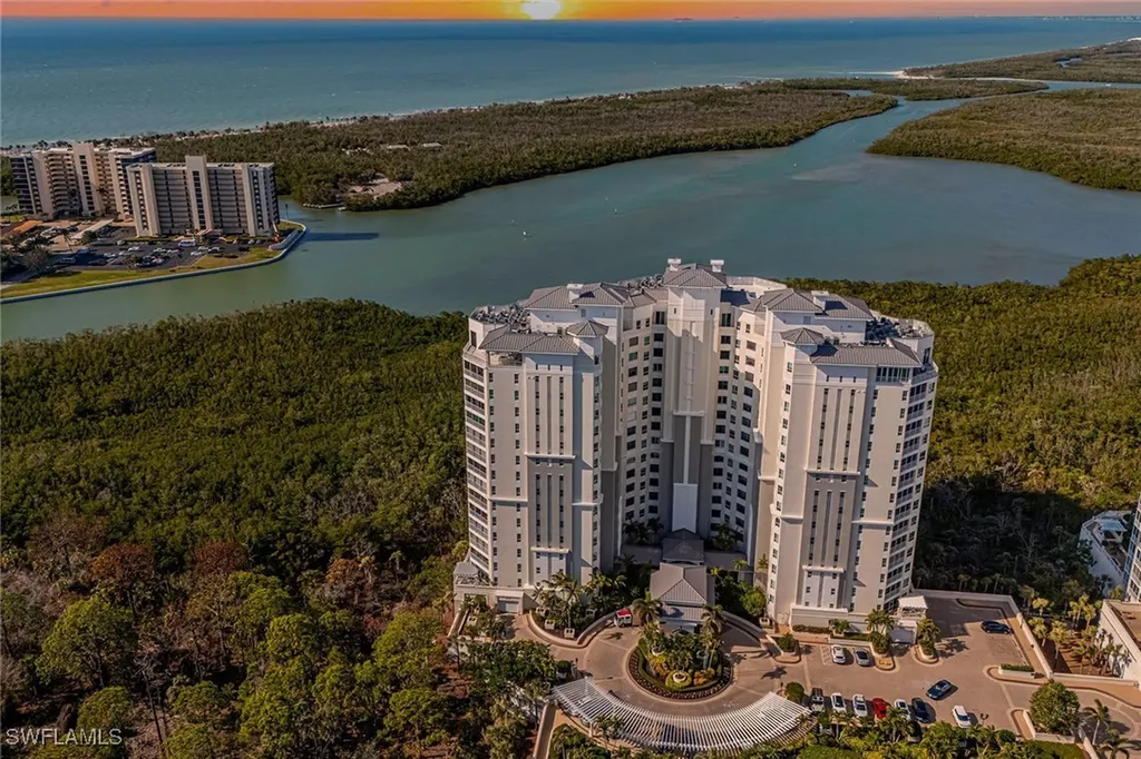 295 Grande Way Naples FL 34110