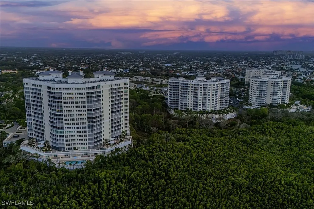 295 Grande Way Naples FL 34110