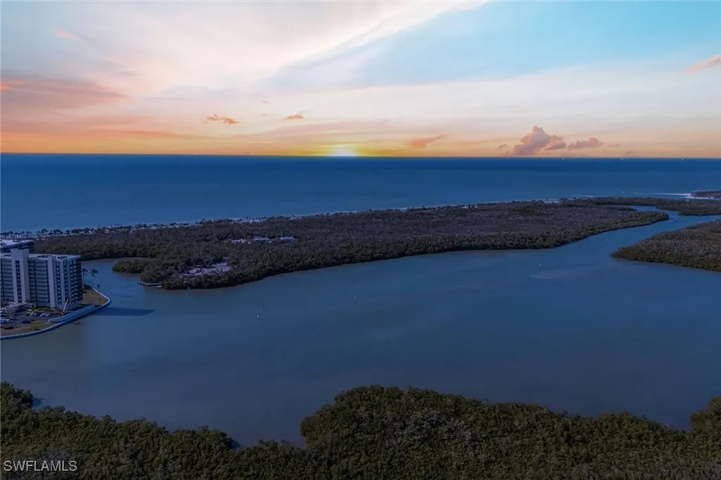 295 Grande Way Naples FL 34110