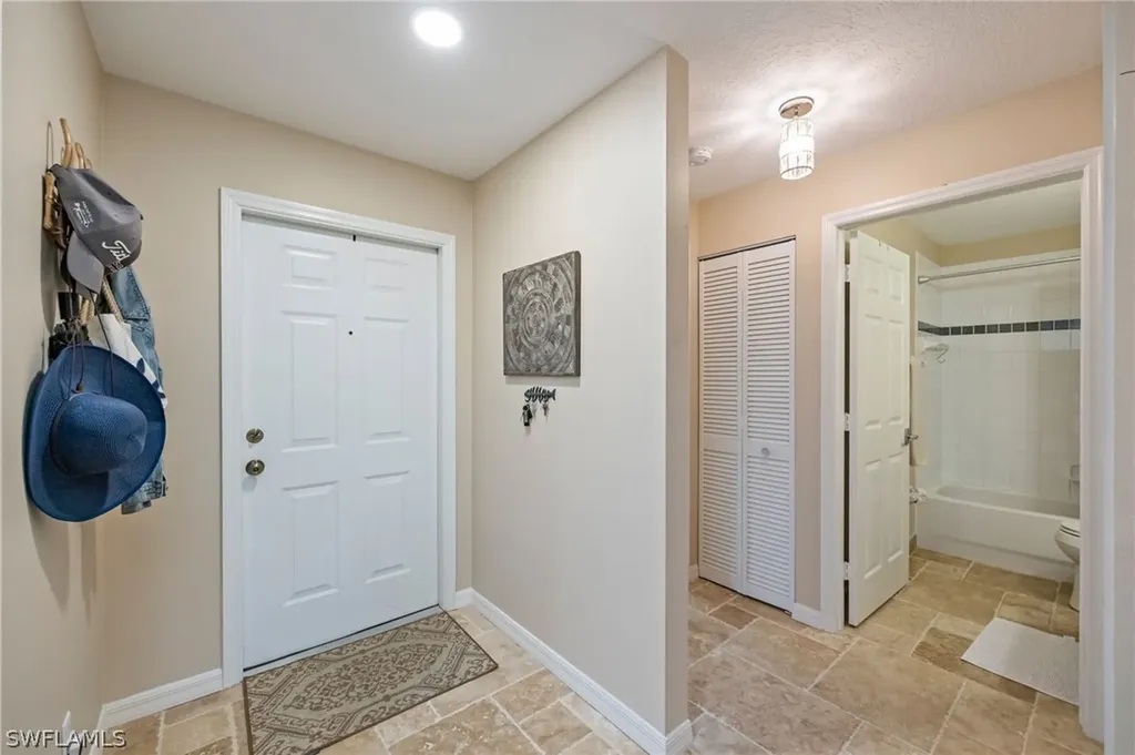 6650 Huntington Lakes Circle Naples FL 34119