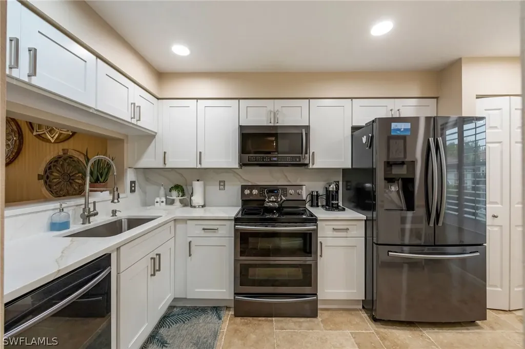 6650 Huntington Lakes Circle Naples FL 34119
