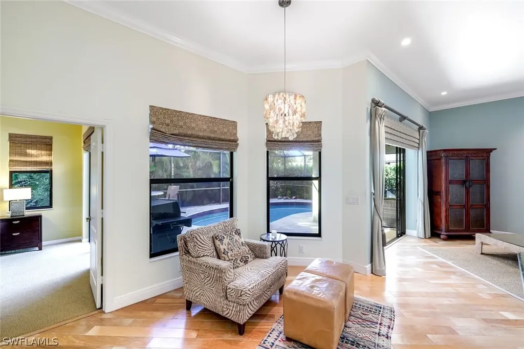 302 Sawgrass Court Naples FL 34110