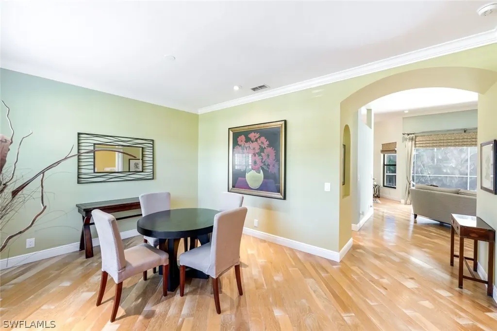 302 Sawgrass Court Naples FL 34110