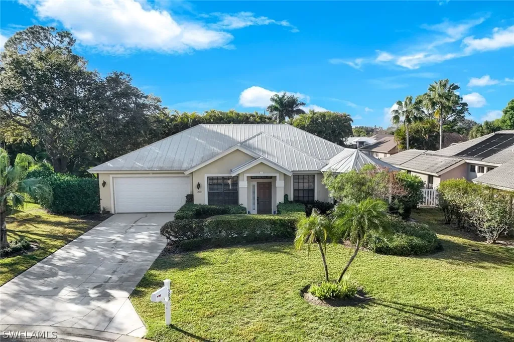 302 Sawgrass Court Naples FL 34110