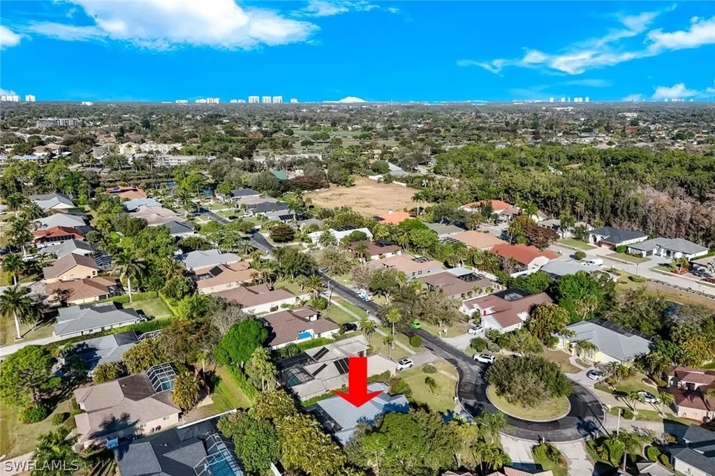 302 Sawgrass Court Naples FL 34110