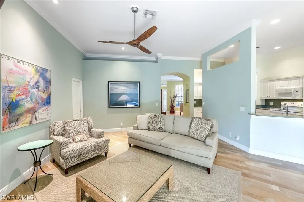 302 Sawgrass Court Naples FL 34110