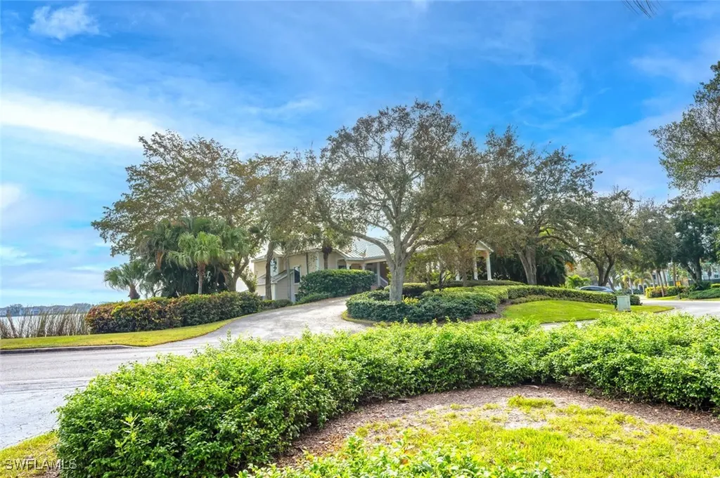 2730 Sailors Way Naples FL 34109