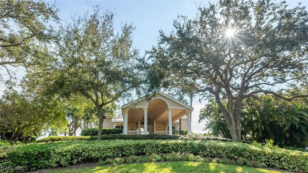 2730 Sailors Way Naples FL 34109