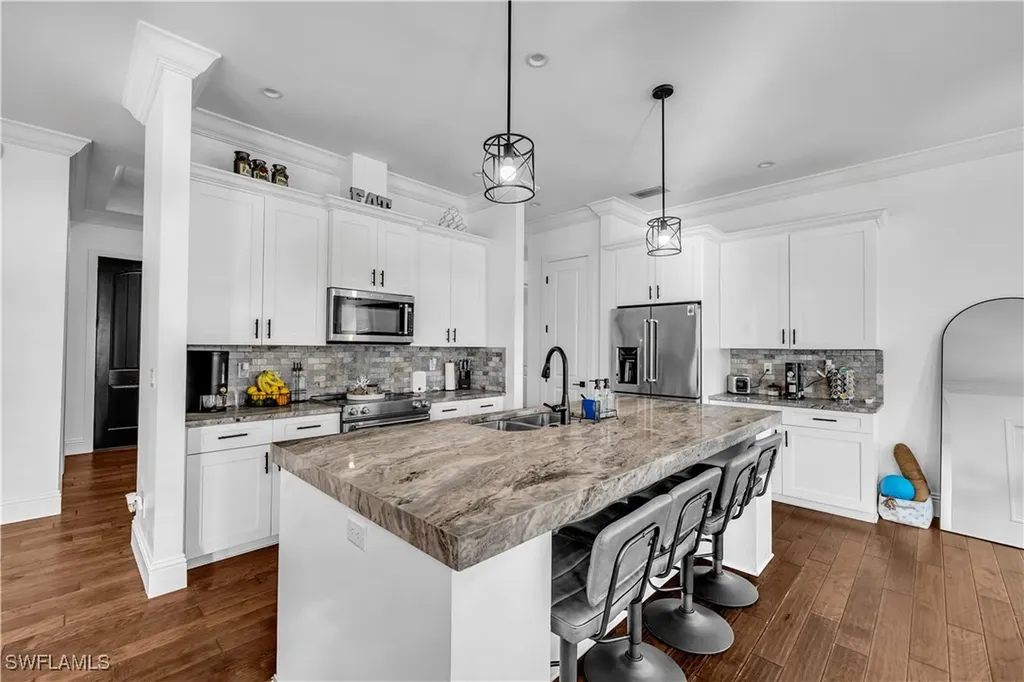 11141 Palmetto Ridge Drive Naples FL 34110
