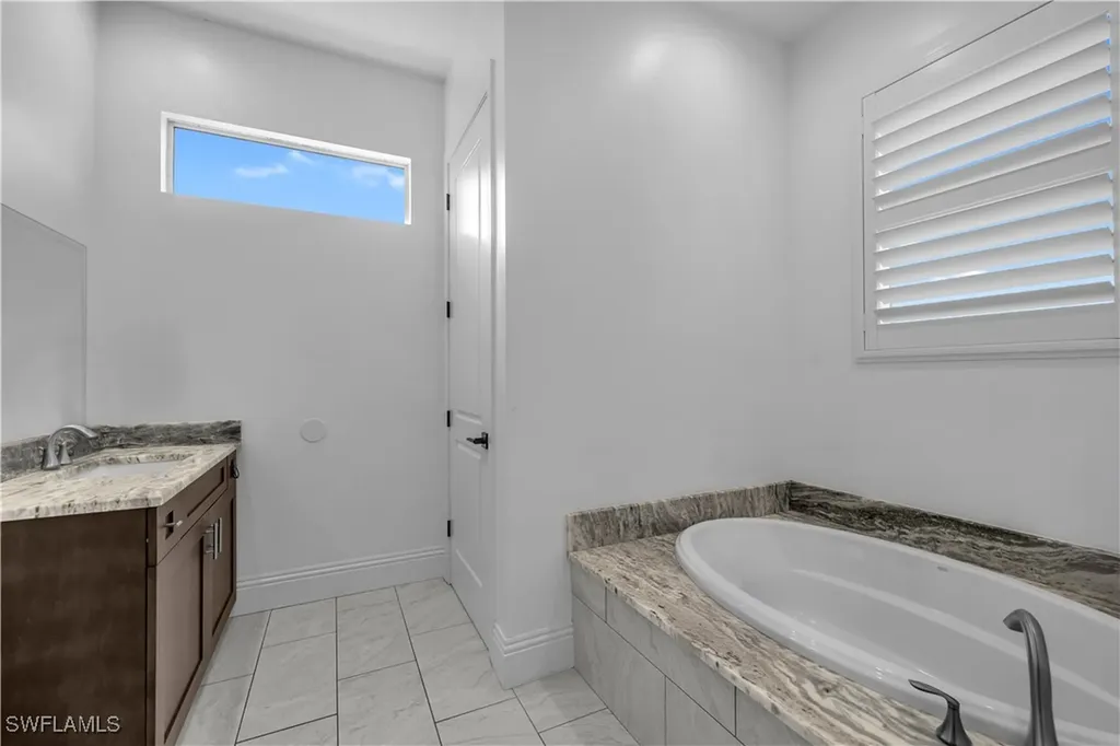 11141 Palmetto Ridge Drive Naples FL 34110