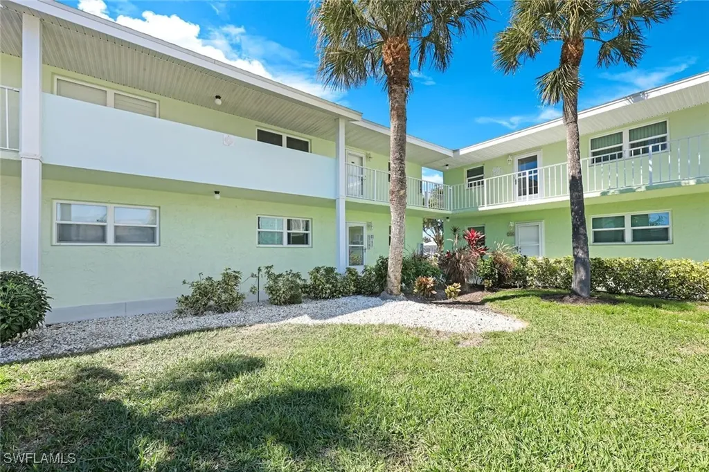 860 Panama Court Marco Island FL 34145