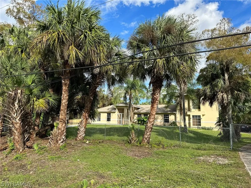 160 19th Street SW Naples FL 34117