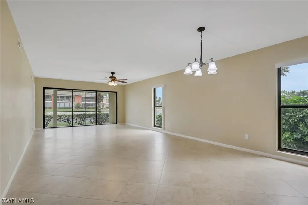 4640 Chantelle Drive Naples FL 34112