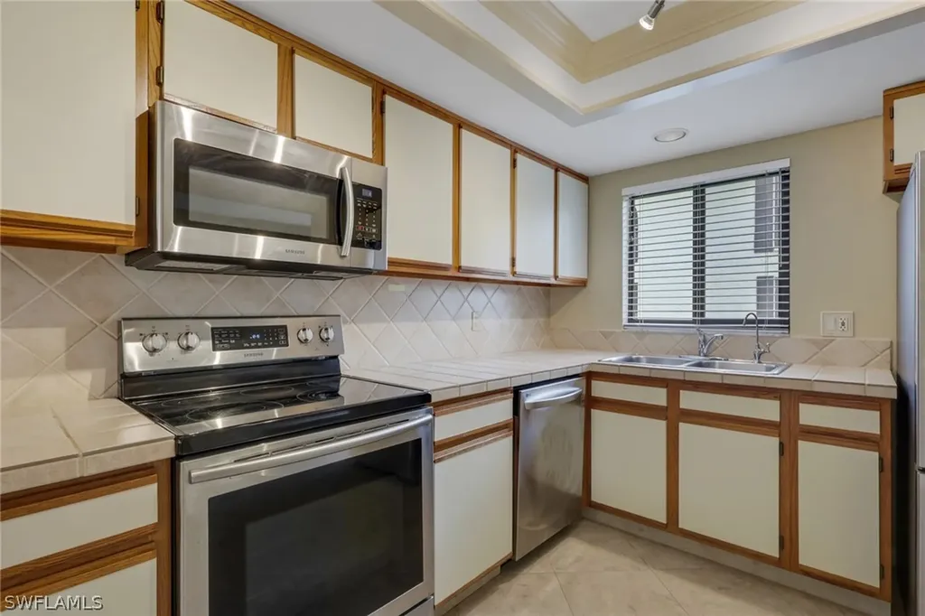 4640 Chantelle Drive Naples FL 34112