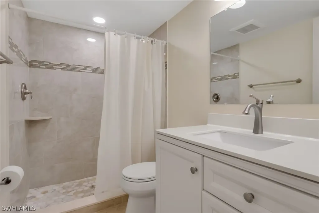 4640 Chantelle Drive Naples FL 34112