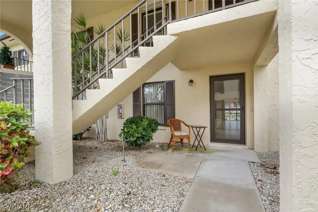 4640 Chantelle Drive Naples FL 34112