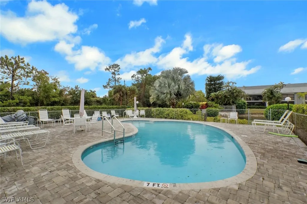 4640 Chantelle Drive Naples FL 34112