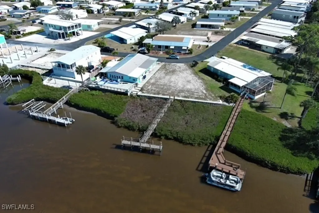 4717 Tahiti Drive Bonita Springs FL 34134