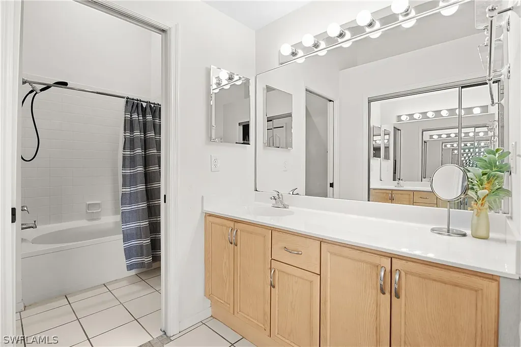 13021 Hamilton Harbour Drive Naples FL 34110