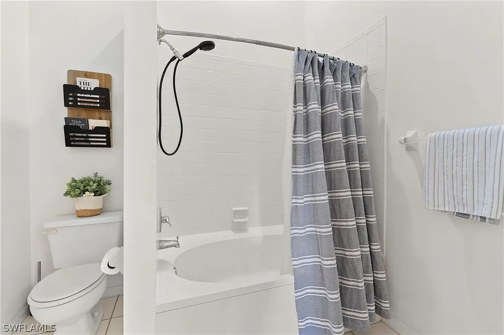 13021 Hamilton Harbour Drive Naples FL 34110