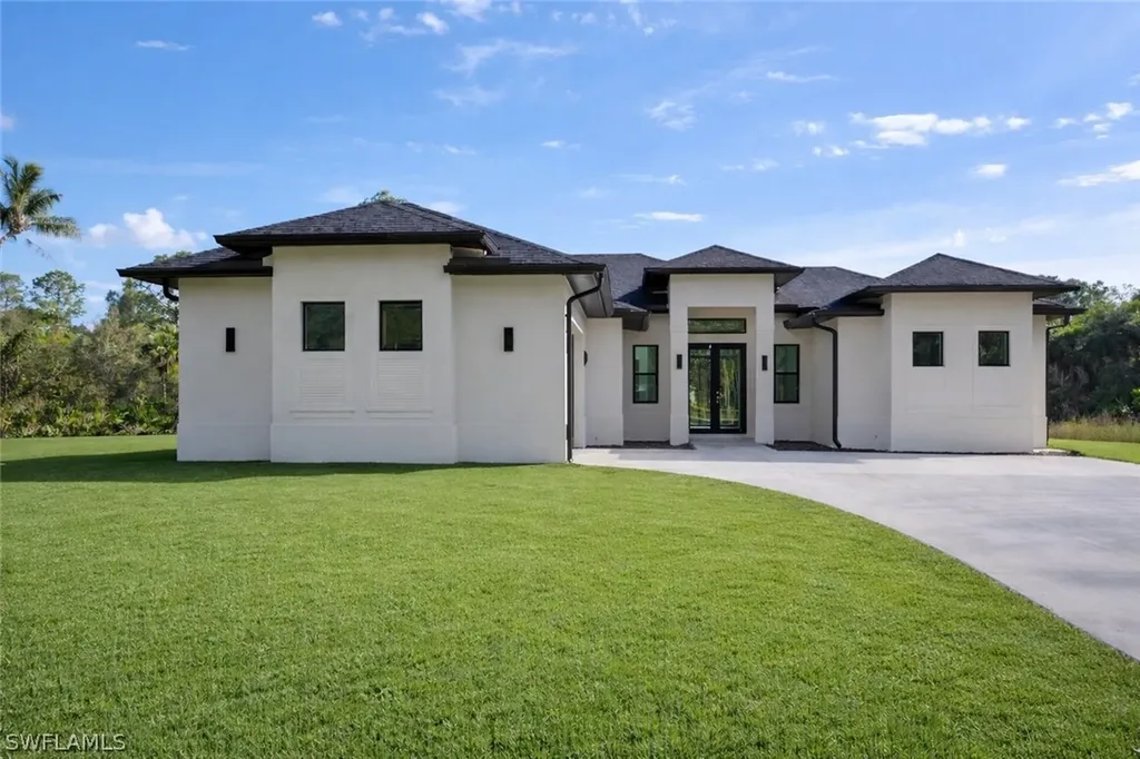 4336 10th Avenue SE Naples FL 34117