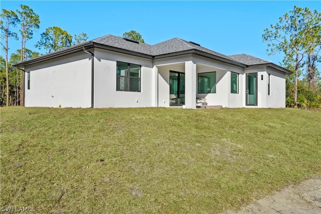 4336 10th Avenue SE Naples FL 34117