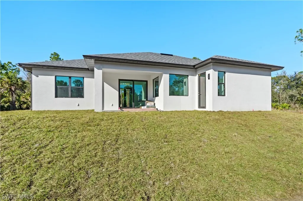 4336 10th Avenue SE Naples FL 34117