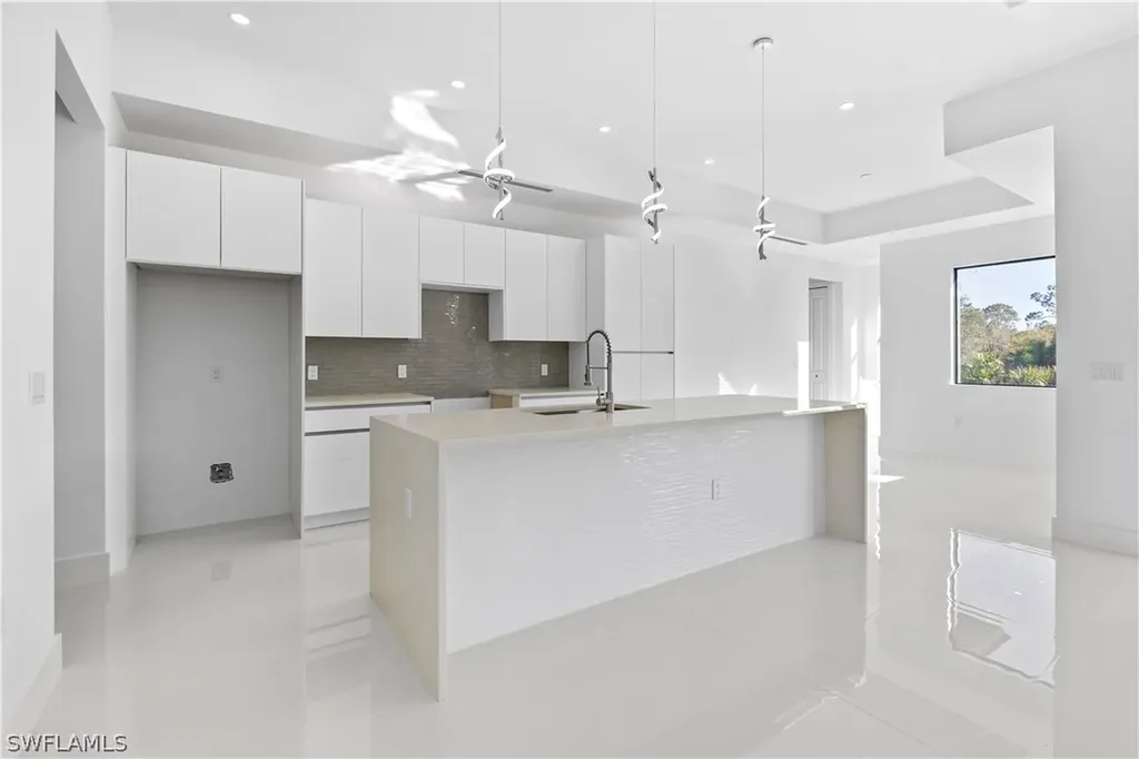 4336 10th Avenue SE Naples FL 34117