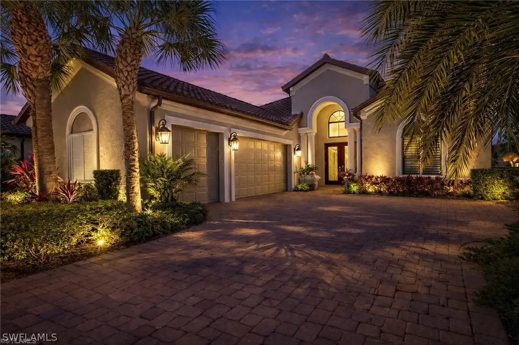 Naples FL, 8667 Amour Court