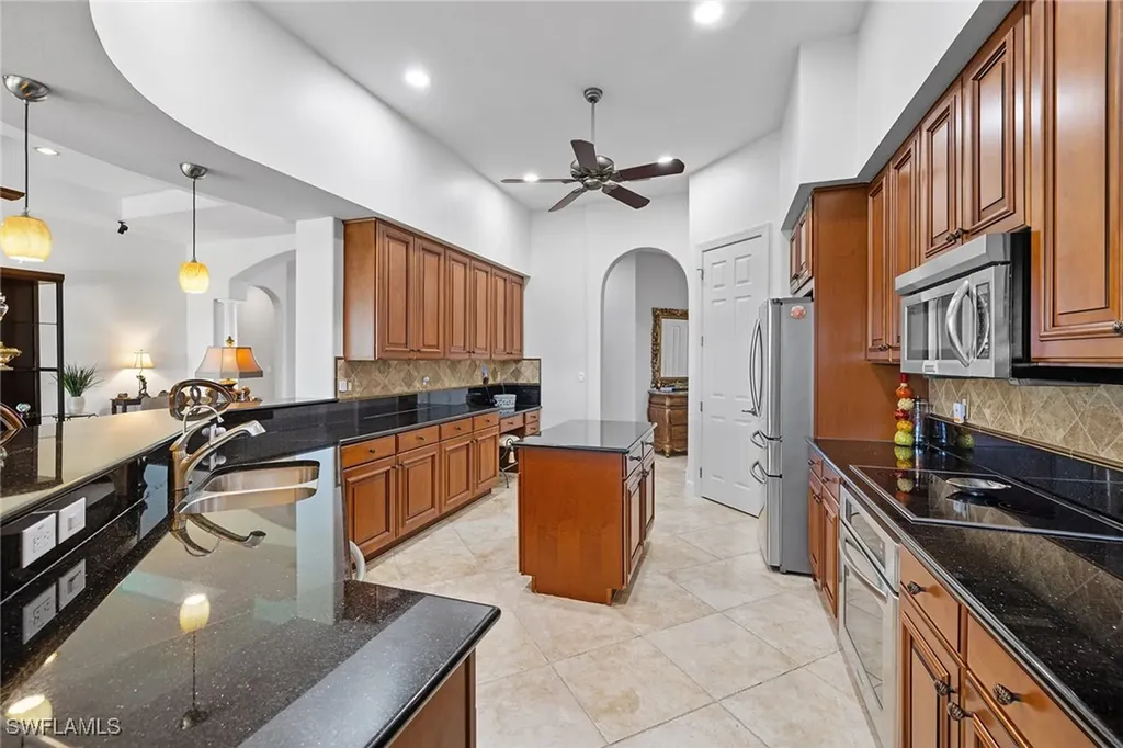 12137 Wicklow Lane Naples FL 34120