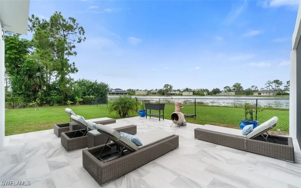 18683 Baseleg Avenue North Fort Myers FL 33917