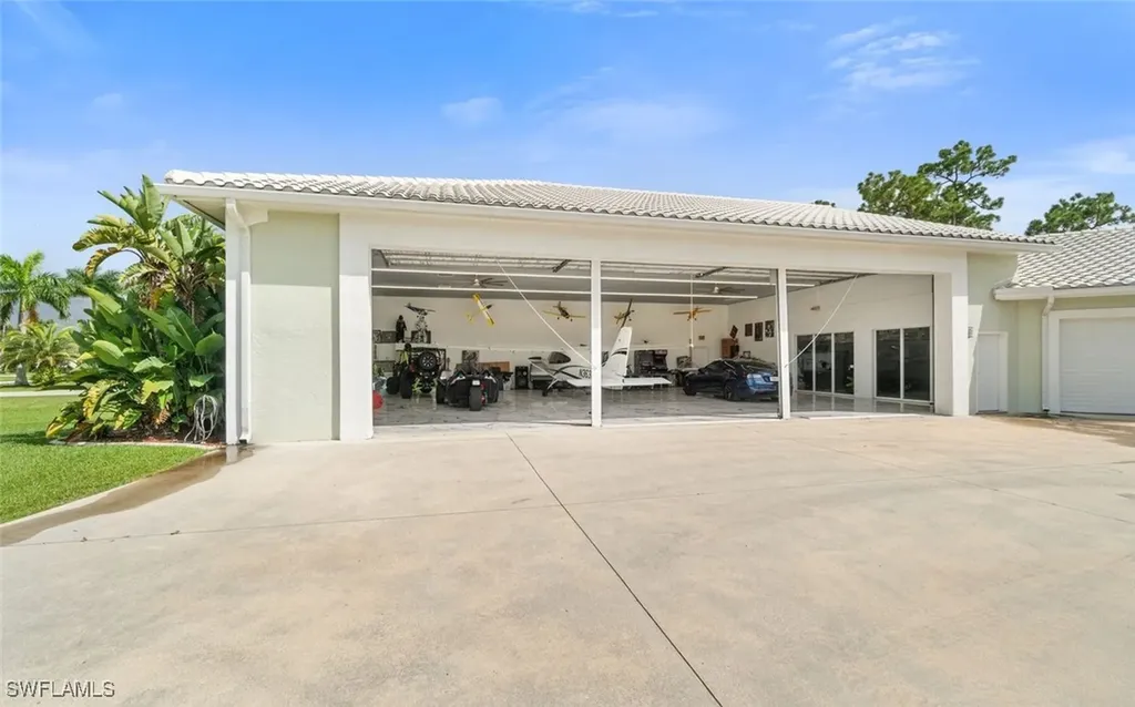 18683 Baseleg Avenue North Fort Myers FL 33917