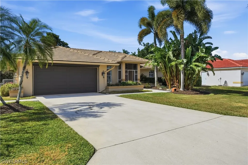 1115 Moon Lake Drive Naples FL 34104