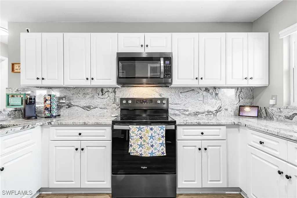 703 NE 23rd Terrace Cape Coral FL 33909