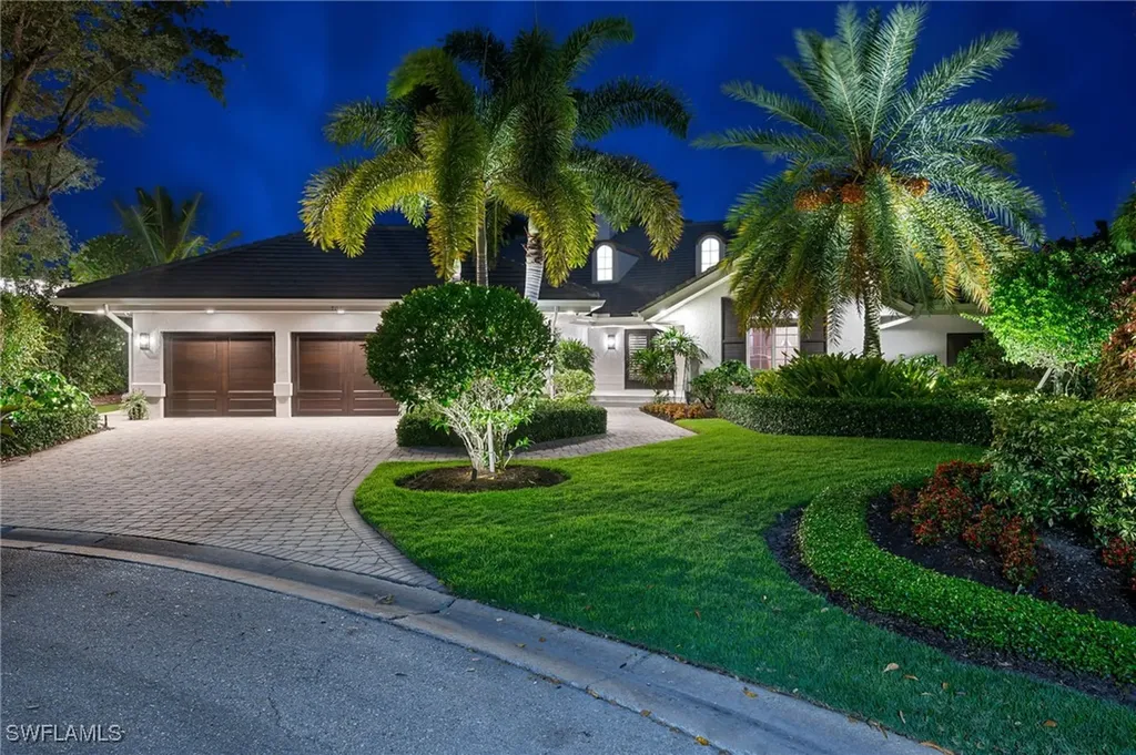 701 Tamarind Court Naples FL 34108