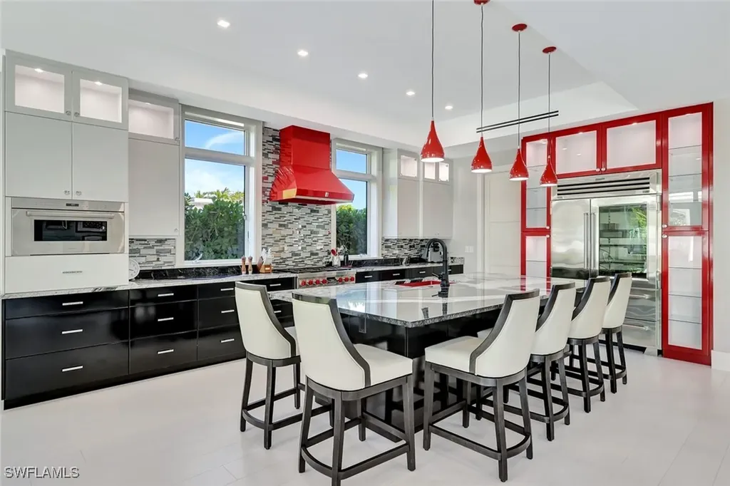 739 5th Avenue N Naples FL 34102