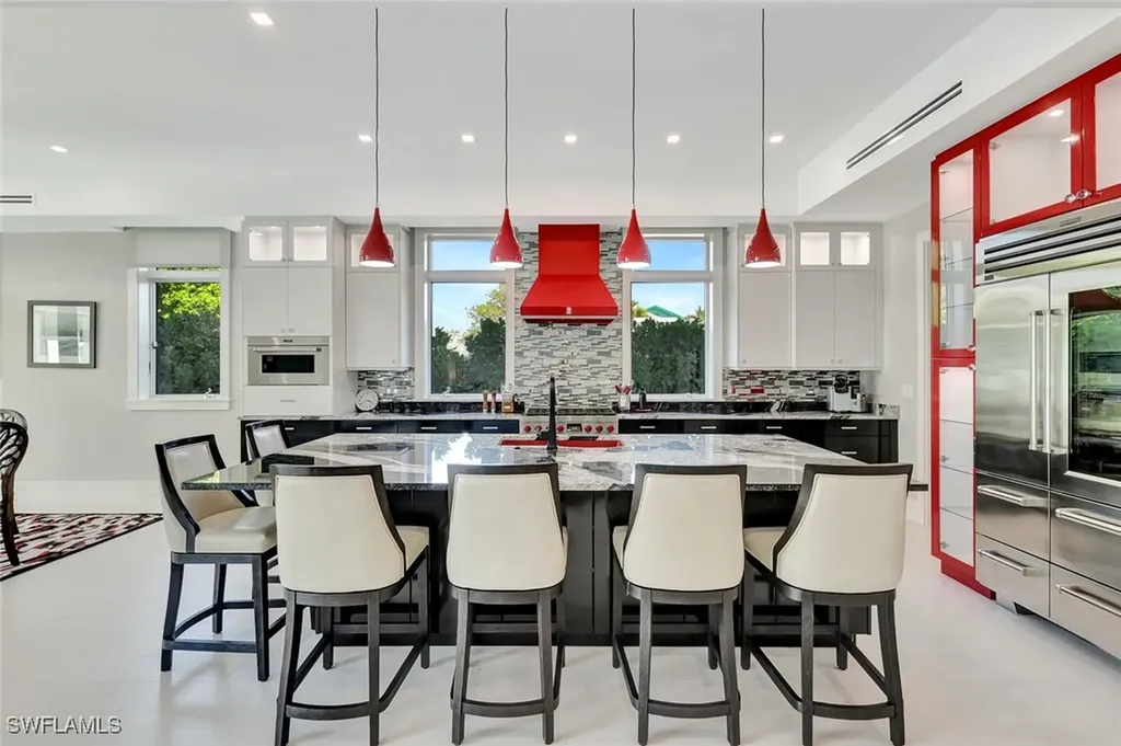 739 5th Avenue N Naples FL 34102