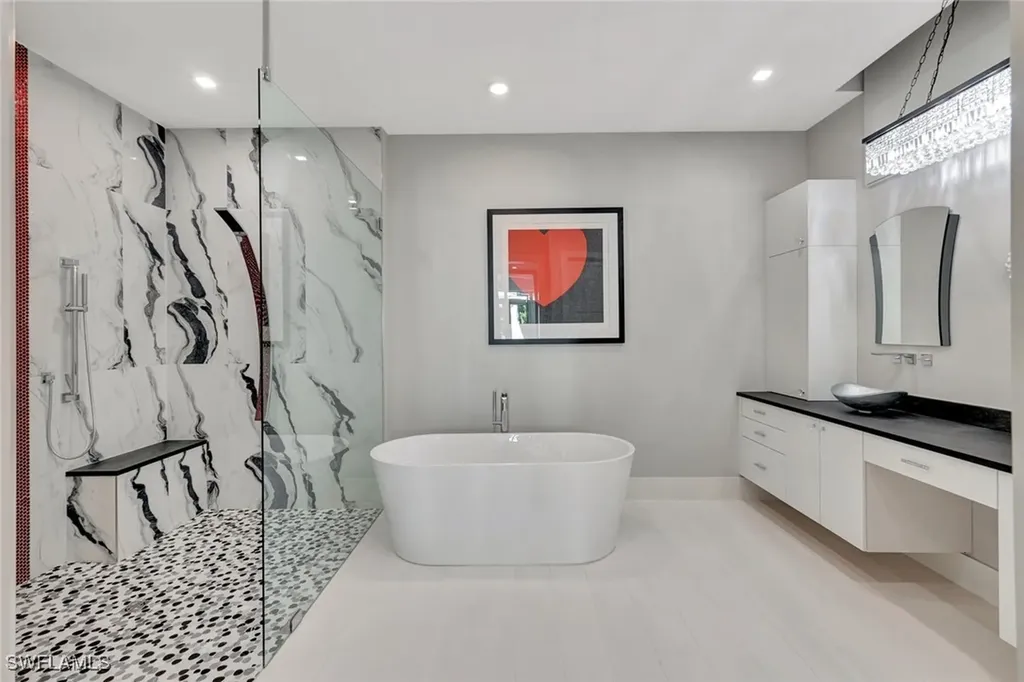 739 5th Avenue N Naples FL 34102