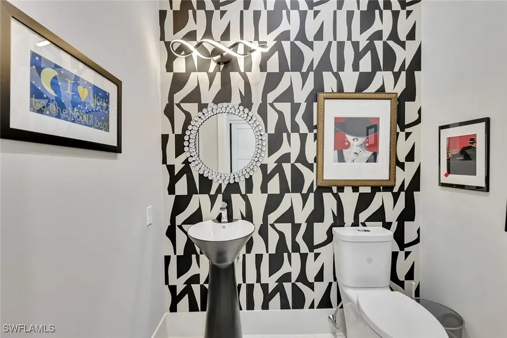 739 5th Avenue N Naples FL 34102