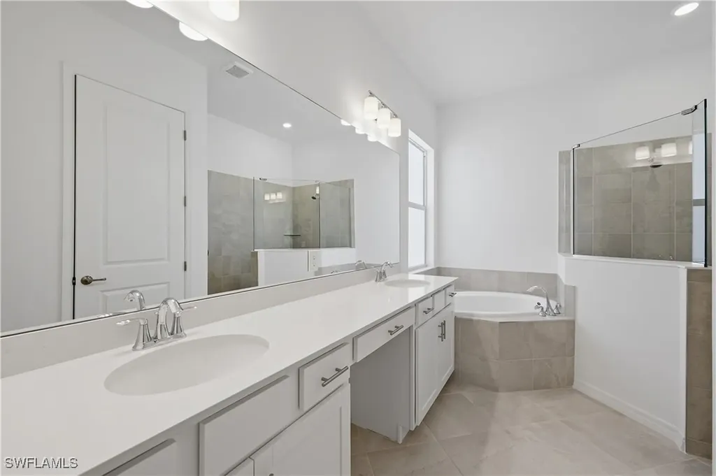 15729 Raveneli Court Fort Myers FL 33908