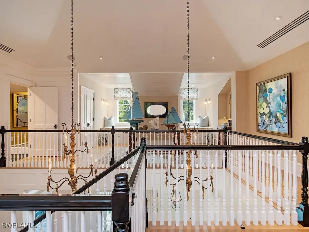 1963 Gulf Shore Boulevard S Naples FL 34102