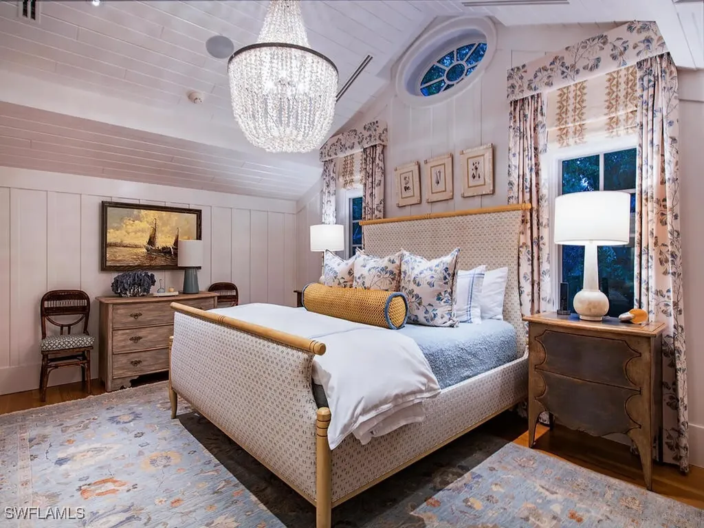 1963 Gulf Shore Boulevard S Naples FL 34102